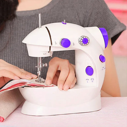 MINI MAQUINA DE COSER CON TABLERO